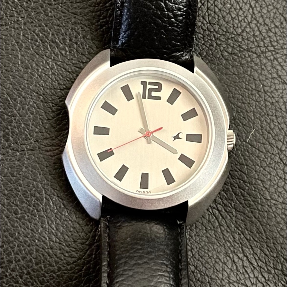 Unisex Fastrack quartz sports watch India